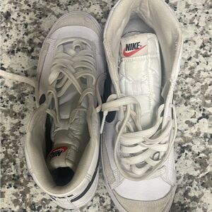 Nike blazers white and black size 7y